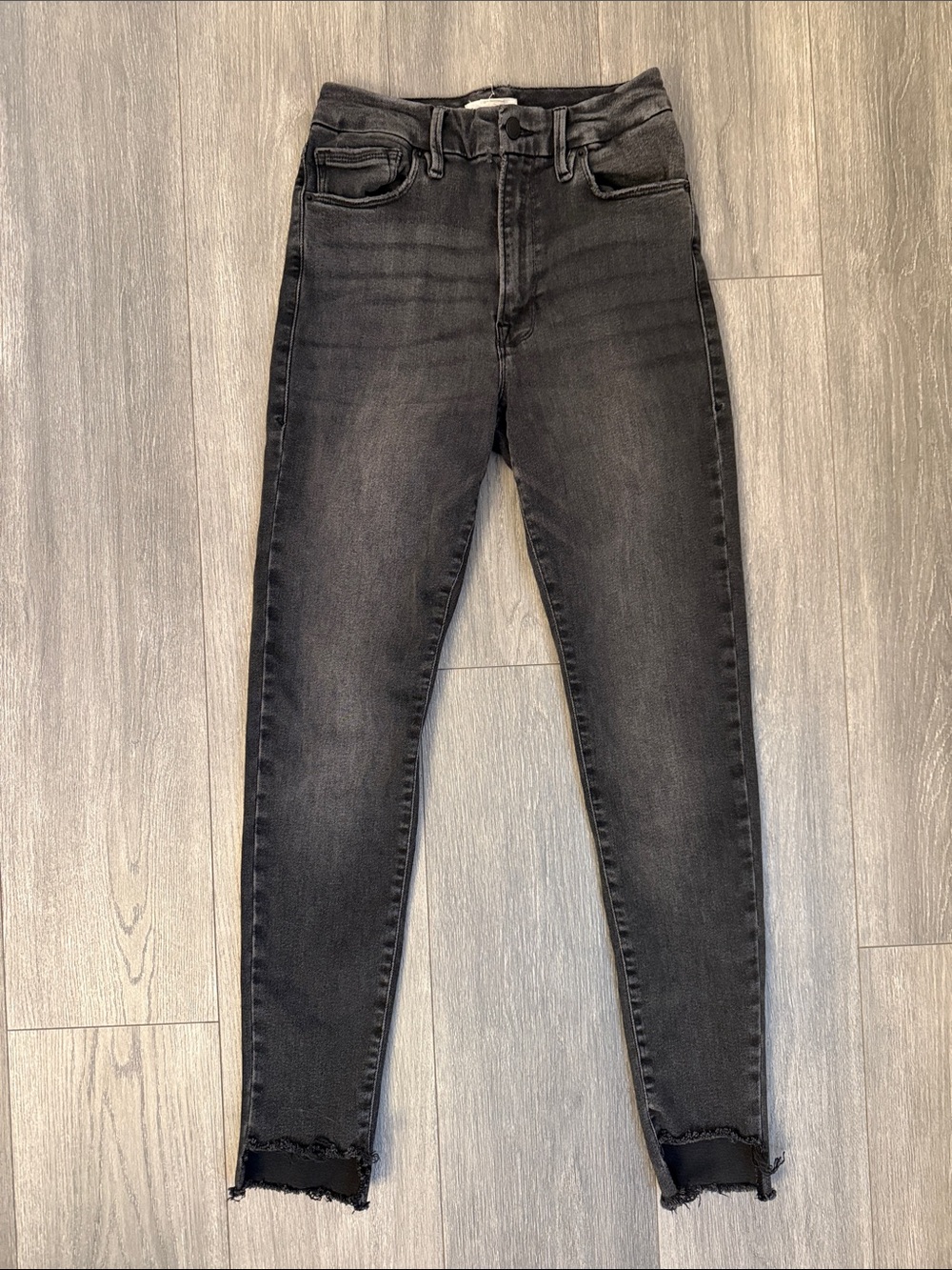 Good American Alway Fit Skinny Jeans with Raw Hem Size 6 - 12